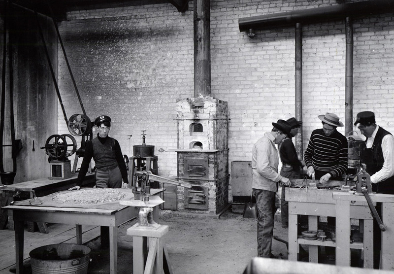 Assay lab